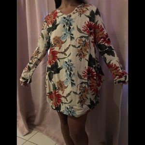 Flower dress with long sleeves